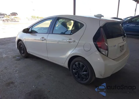 2016 Toyota Prius C One z USA, uszkodzony, nr VIN JTDKDTB38G1116198